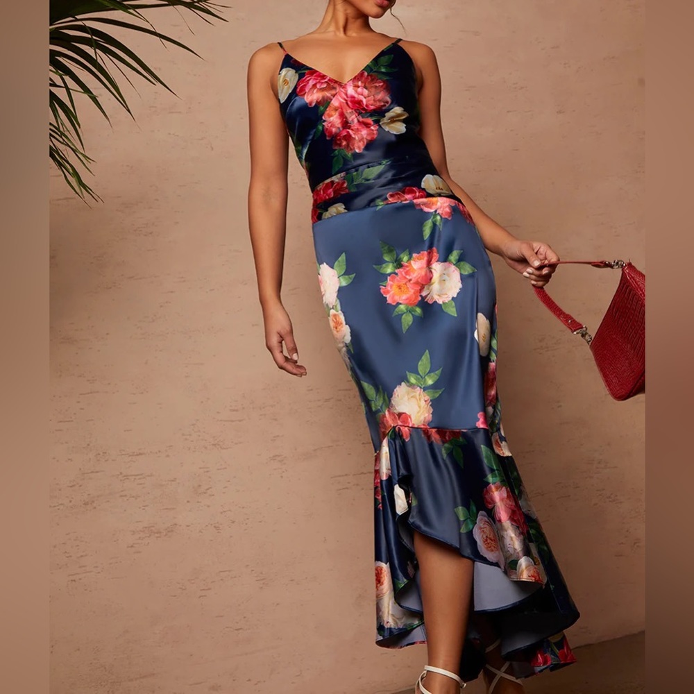 CHI CHI LONDON NWT Sleeveless Floral Print Midi Dress in Navy